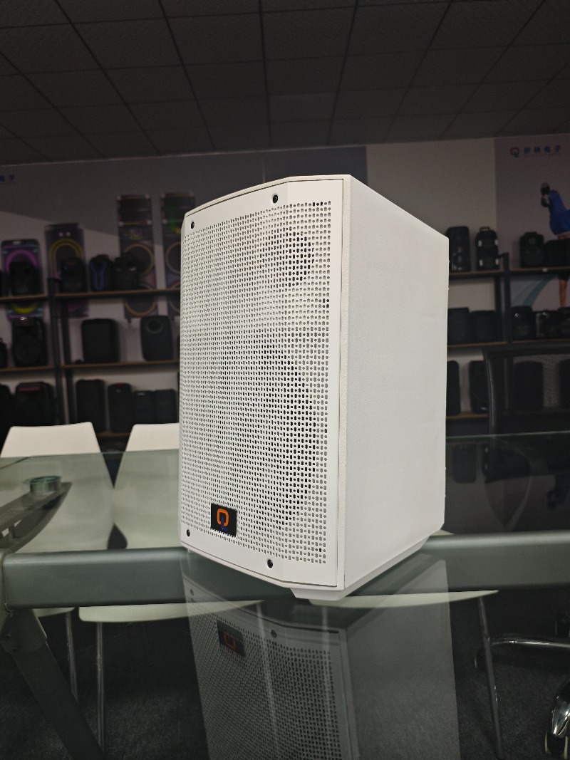ลำโพงเสียงพกพาสำหรับใช้งานกลาง - Home Cinema Wireless Speakers บทวิจารณ์และราคา